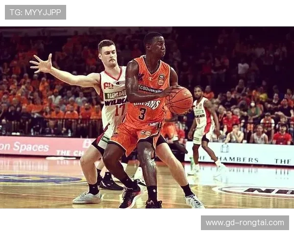 威廉姆斯领奇才八人轻取步行者